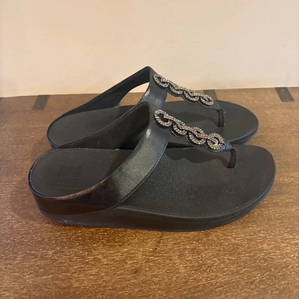 FitFlop Microwobbleboard Black Leather Crystal Chain Wedge Sandals Women US‎ 9